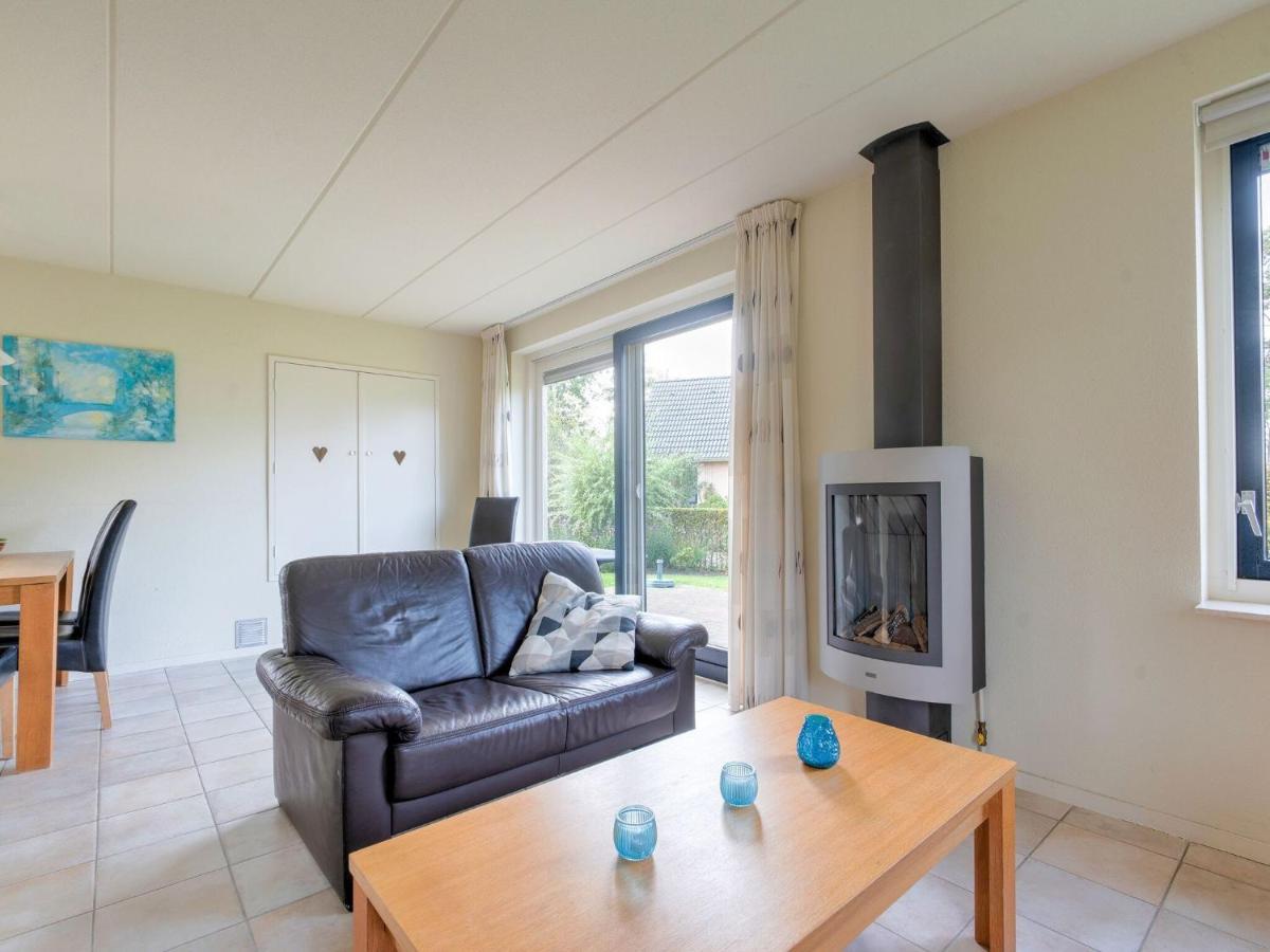 Serene Holiday Home In Gaasterl N Sleat Sondel Esterno foto