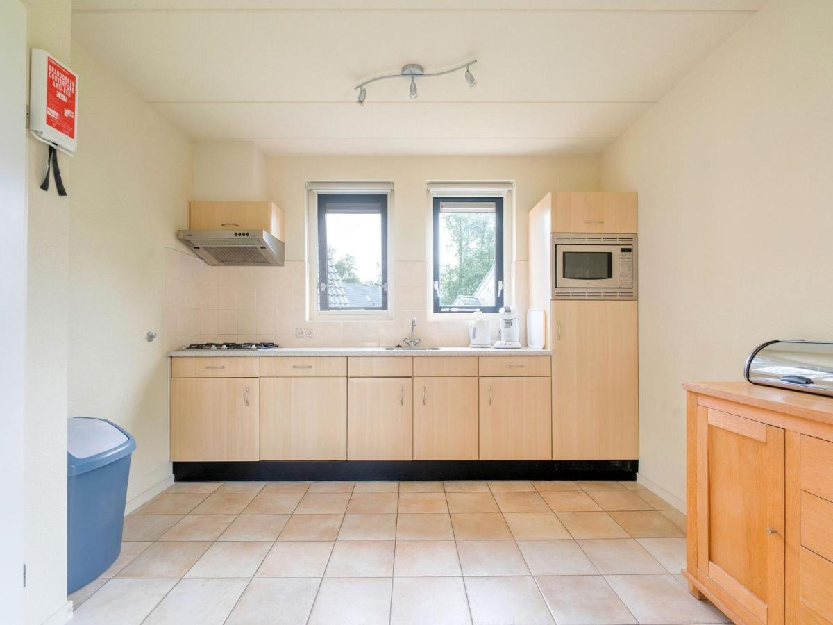 Serene Holiday Home In Gaasterl N Sleat Sondel Esterno foto