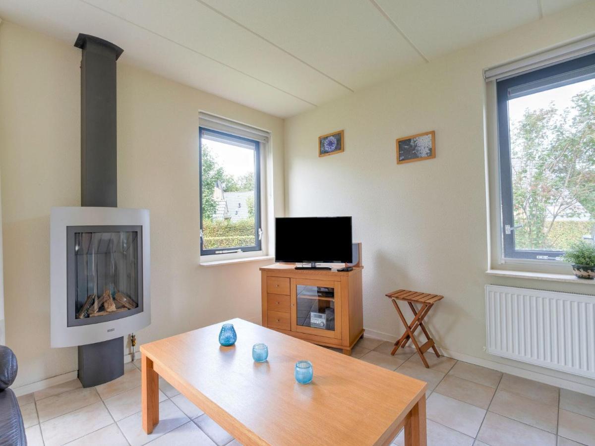 Serene Holiday Home In Gaasterl N Sleat Sondel Esterno foto