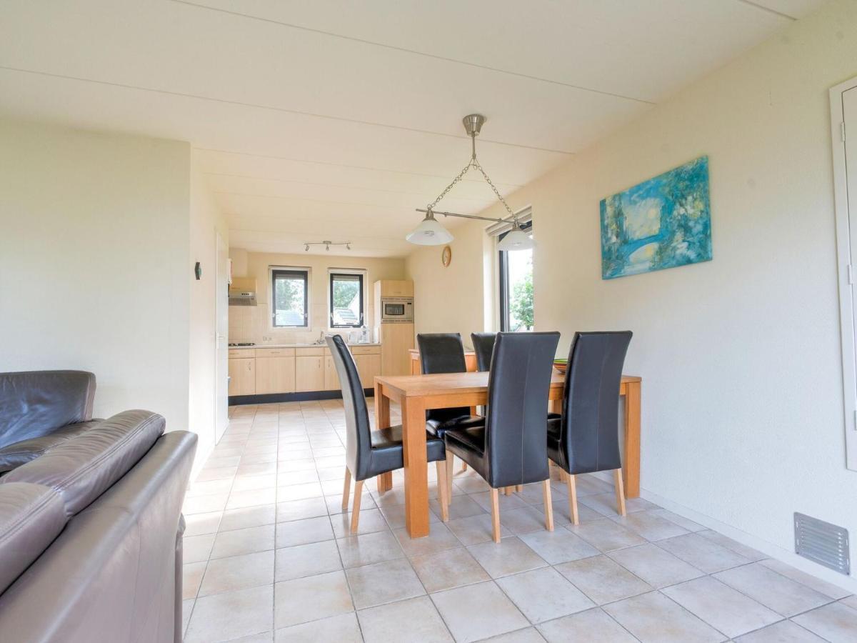 Serene Holiday Home In Gaasterl N Sleat Sondel Esterno foto