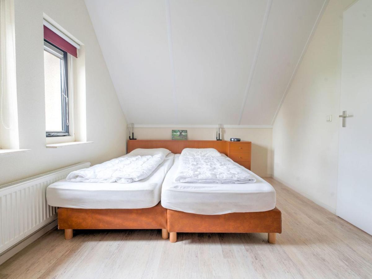 Serene Holiday Home In Gaasterl N Sleat Sondel Esterno foto