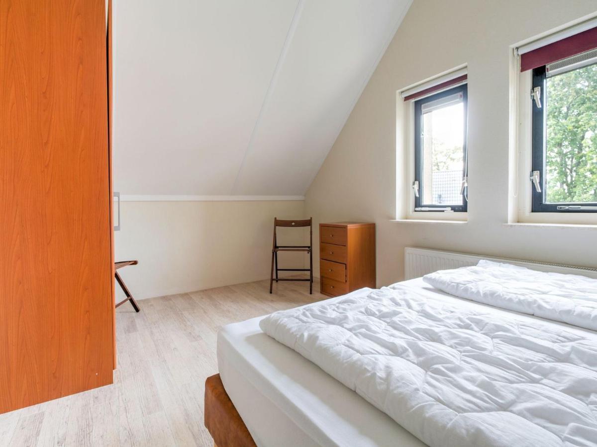 Serene Holiday Home In Gaasterl N Sleat Sondel Esterno foto