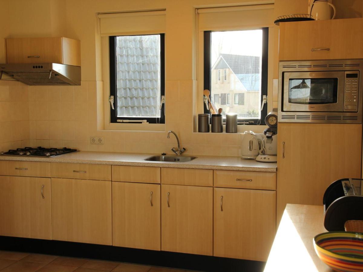 Serene Holiday Home In Gaasterl N Sleat Sondel Esterno foto