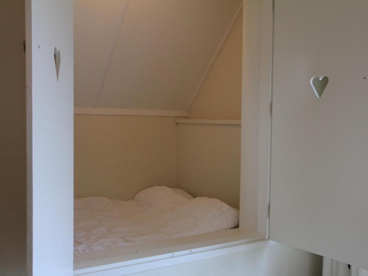 Serene Holiday Home In Gaasterl N Sleat Sondel Esterno foto